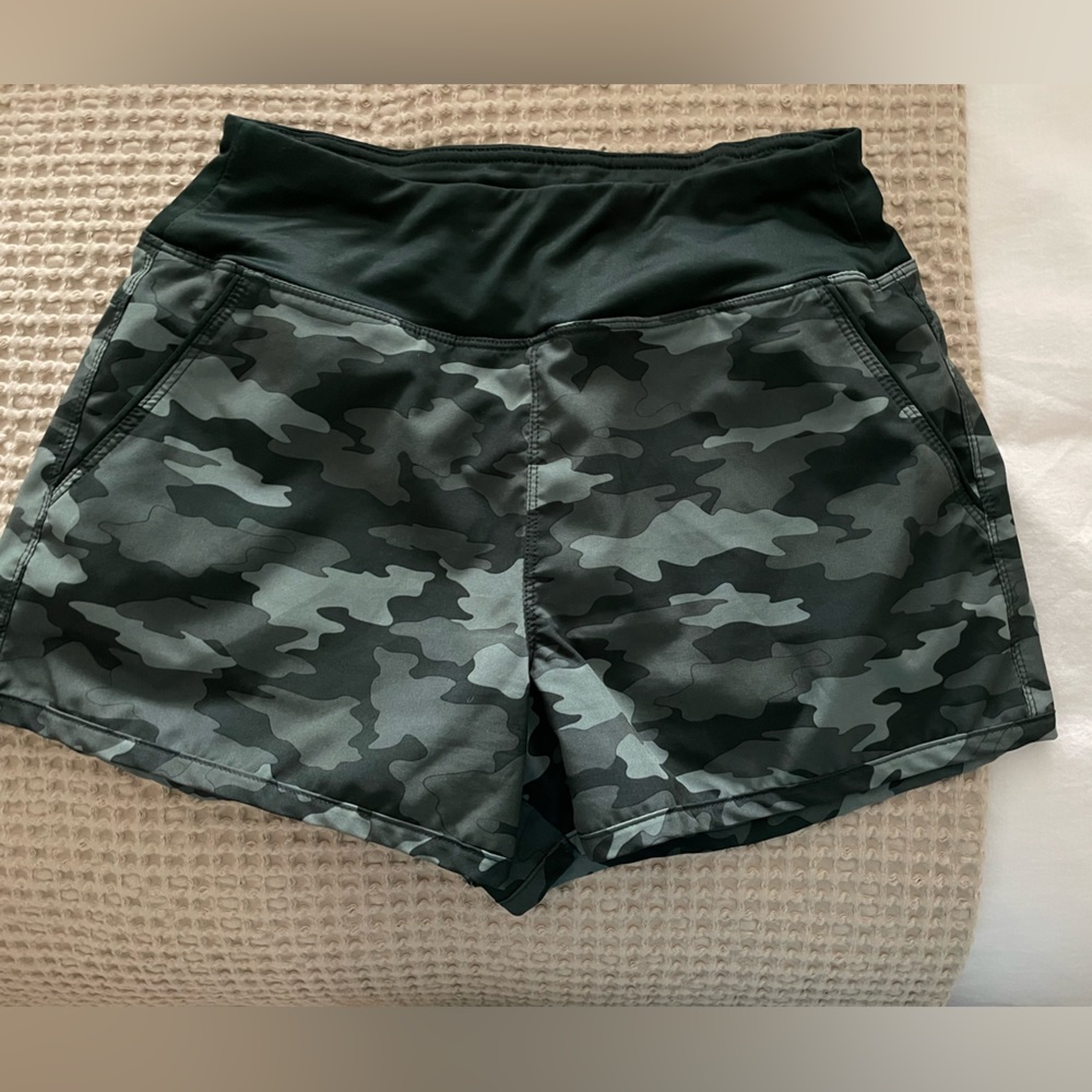 Womens camo athletic shorts